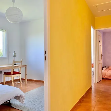 Provencal With Stunning View & Summer Pool * ロシュフォール・デュ・ガル