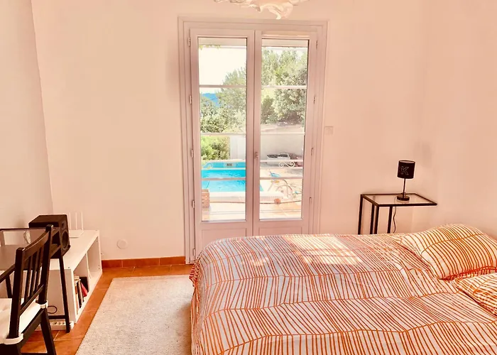 Provencal With Stunning View & Summer Pool *