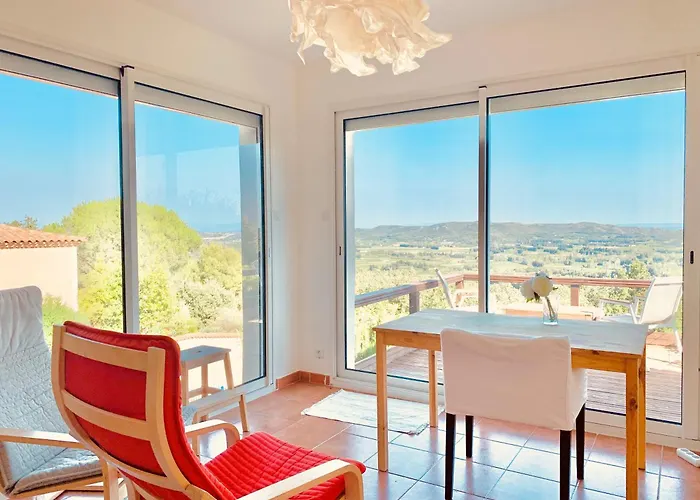 Provencal With Stunning View & Summer Pool